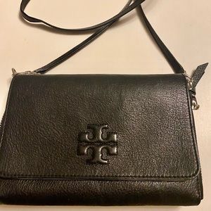 Perfect leather Tory Burch black cross body purse